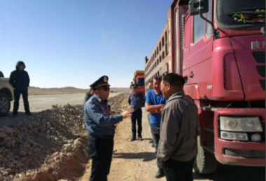 正鑲白旗對(duì)轄區(qū)內(nèi)煤炭銷(xiāo)售點(diǎn)地磅開(kāi)展了專項(xiàng)檢查